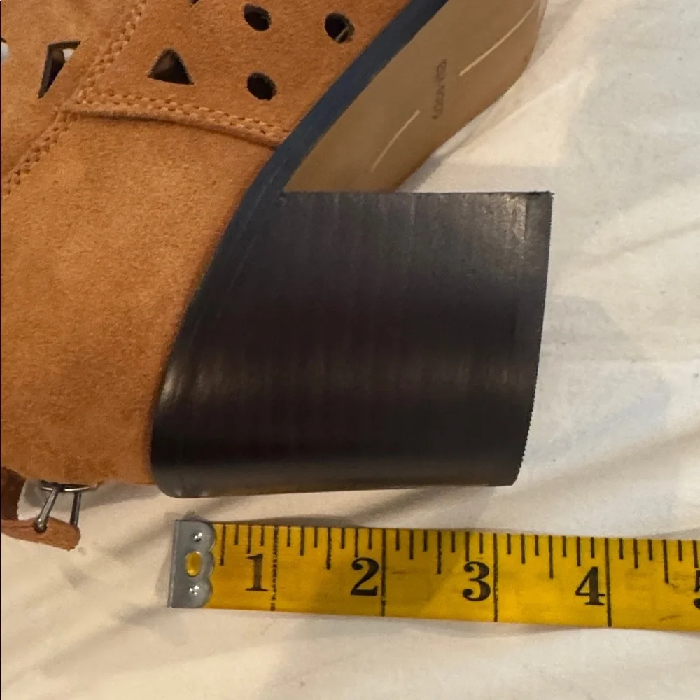 Dolce Vita 🎉Hp🎉NWOT tan bootie’s - Picture 7 of 8